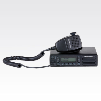 摩托罗拉 MOTOTRBO XiR M3688 字母数字显屏车载台